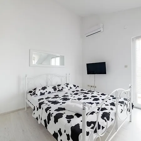 Apartments Bacic Vodice Exterior photo