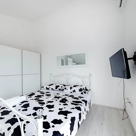 Apartments Bacic Vodice Exterior photo
